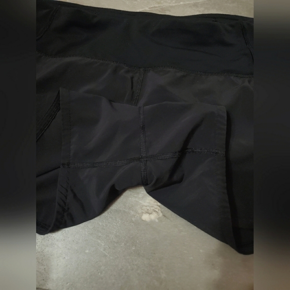 Lululemon Run Times Short II. Black, Two Tones. 4" Inseam. Built In Liner. 10. - Picture 11 of 13